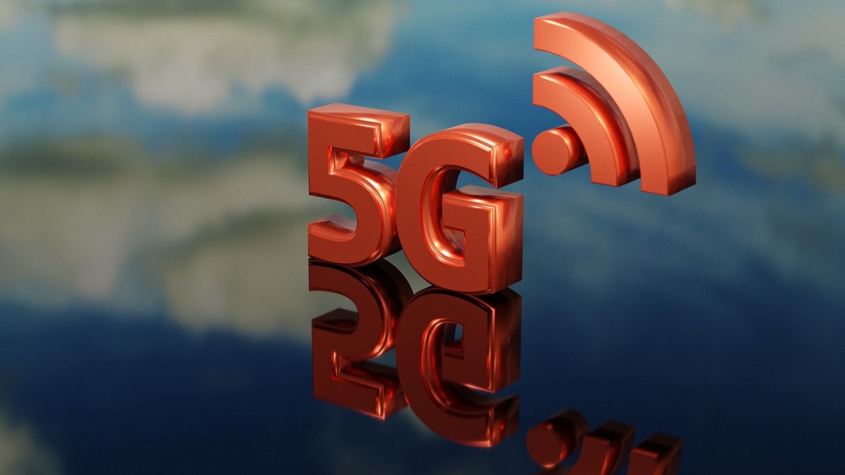 The Impact of 5G Technology on Mobile Connectivity and IoT